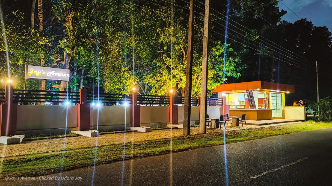 Jay'S Avenue Hotel Udawalawe Kültér fotó