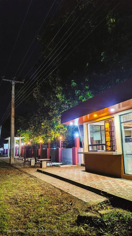 Jay'S Avenue Hotel Udawalawe Kültér fotó