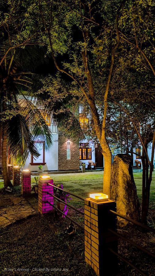 Jay'S Avenue Hotel Udawalawe Kültér fotó